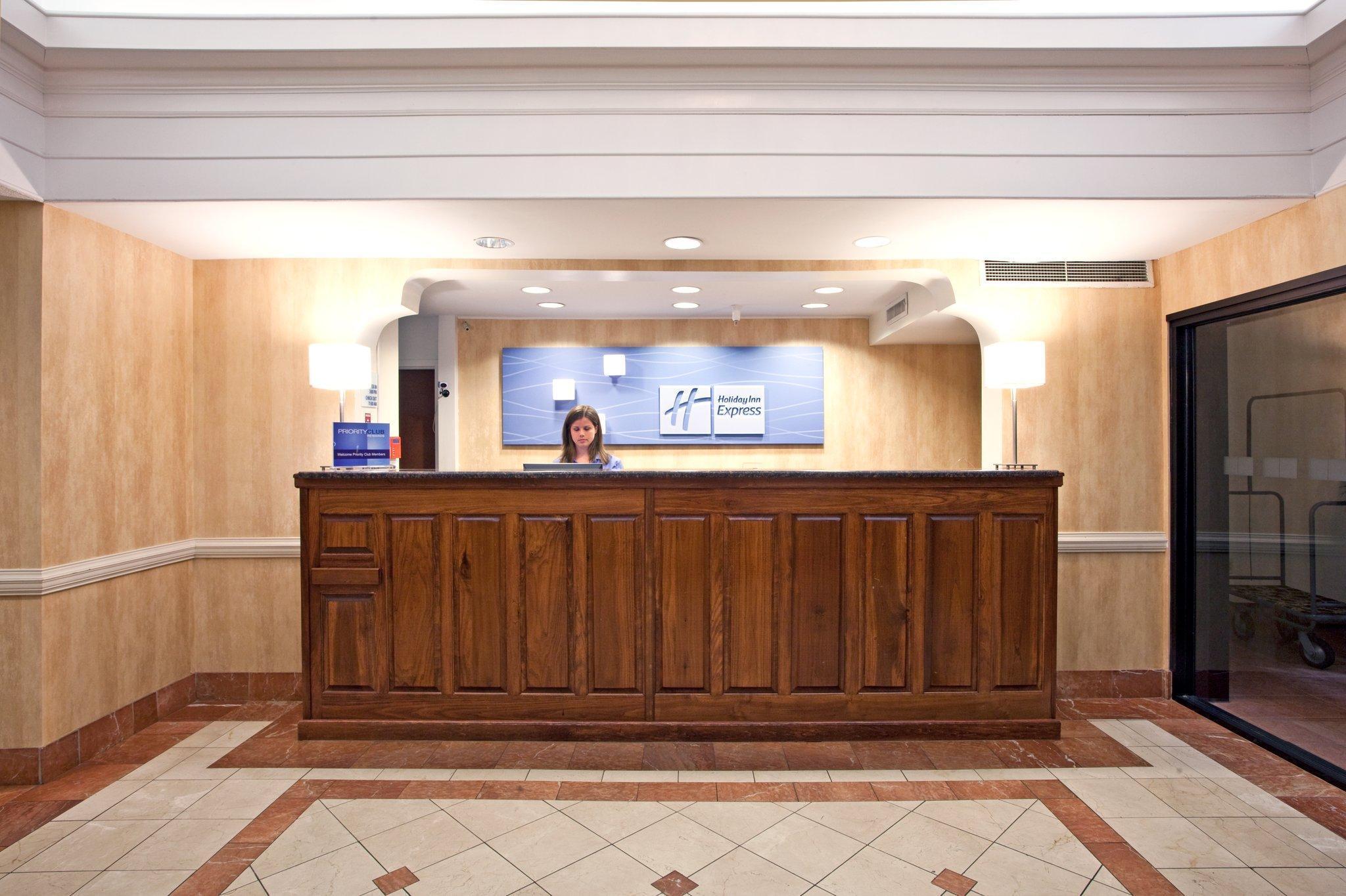 Holiday Inn Express & Suites Milton East I-10, An Ihg Hotel Экстерьер фото