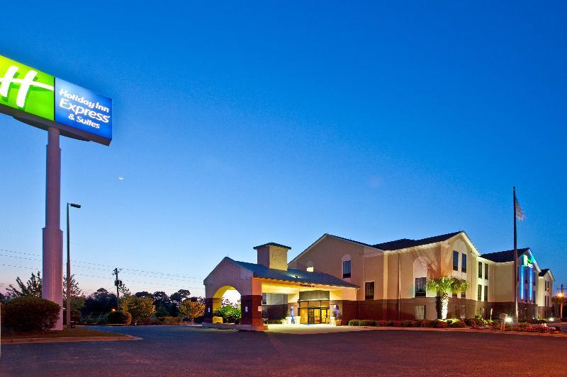 Holiday Inn Express & Suites Milton East I-10 By Ihg Экстерьер фото